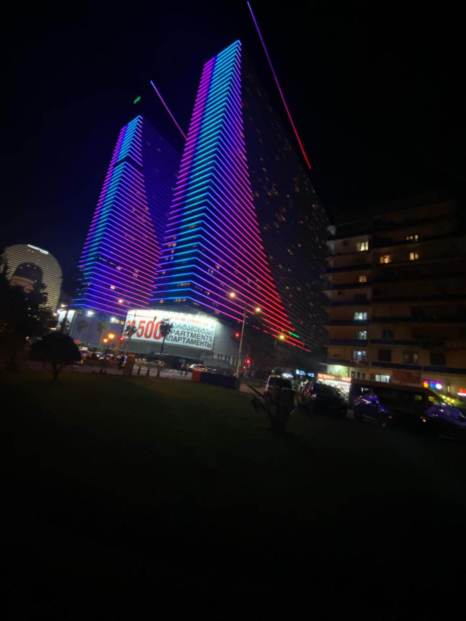 Delux Sea View Aparthotel In Orbi City Батуми Экстерьер фото