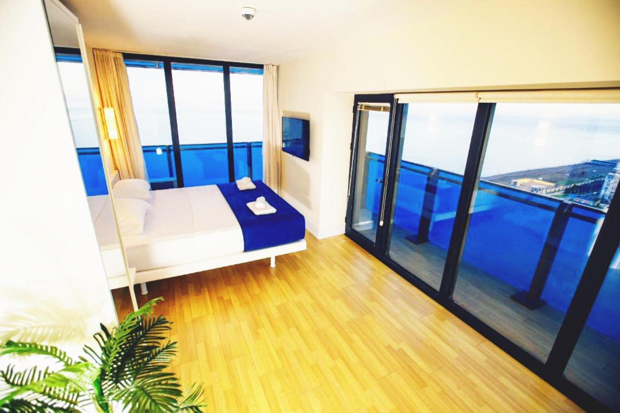 Delux Sea View Aparthotel In Orbi City Батуми Экстерьер фото