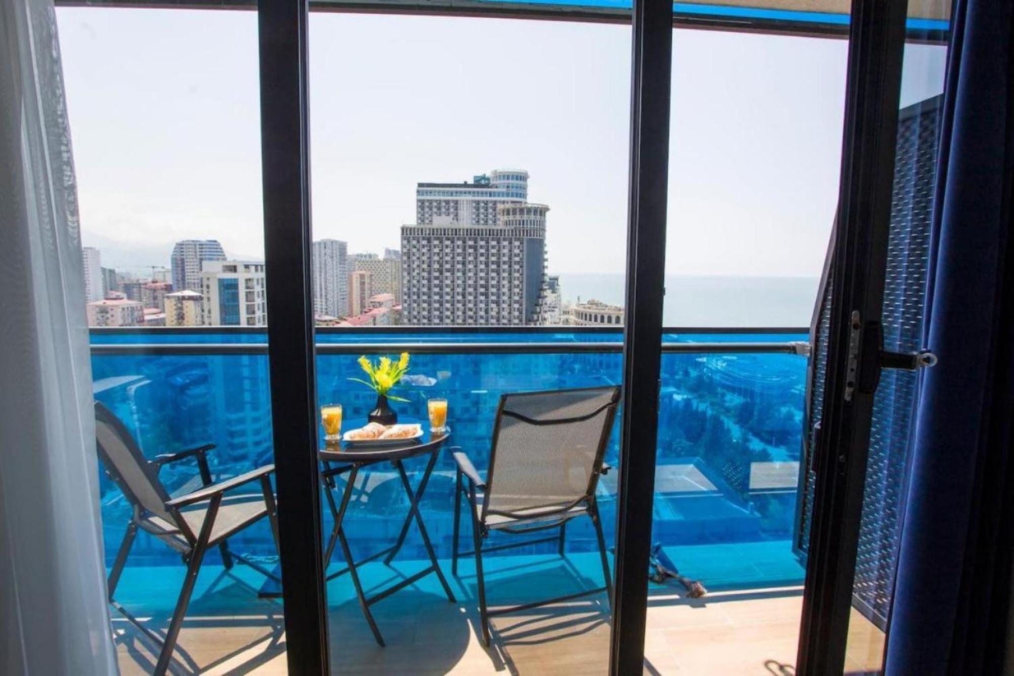 Delux Sea View Aparthotel In Orbi City Батуми Экстерьер фото