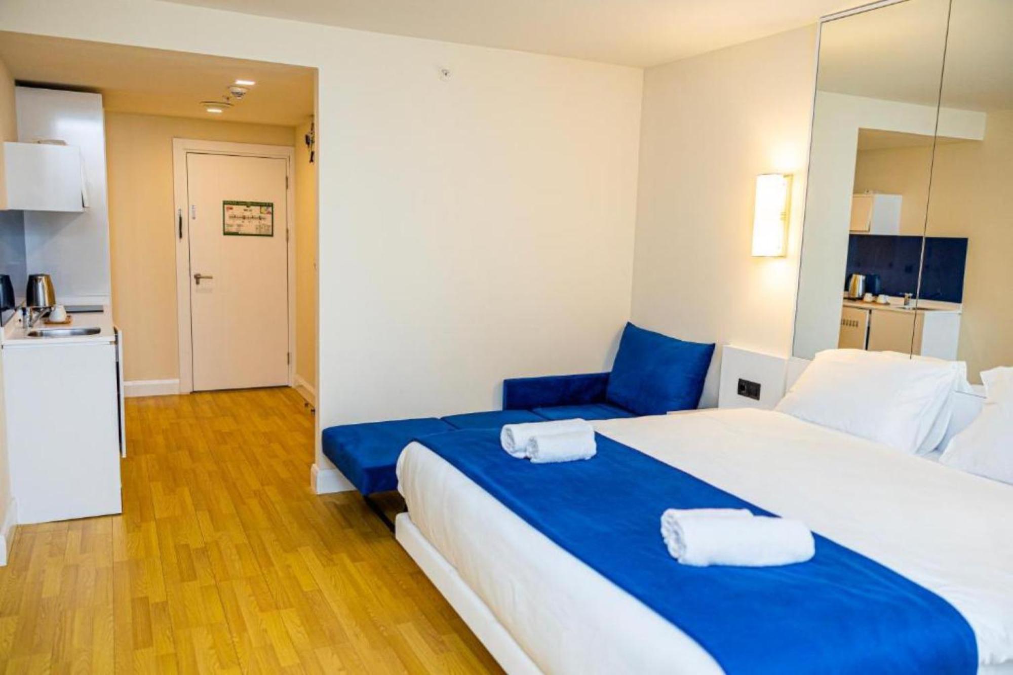 Delux Sea View Aparthotel In Orbi City Батуми Экстерьер фото