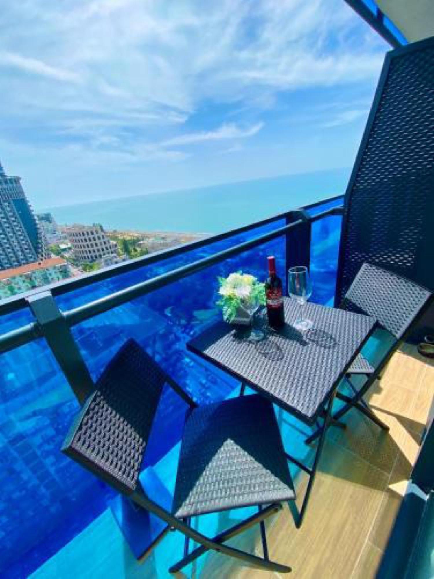 Delux Sea View Aparthotel In Orbi City Батуми Экстерьер фото
