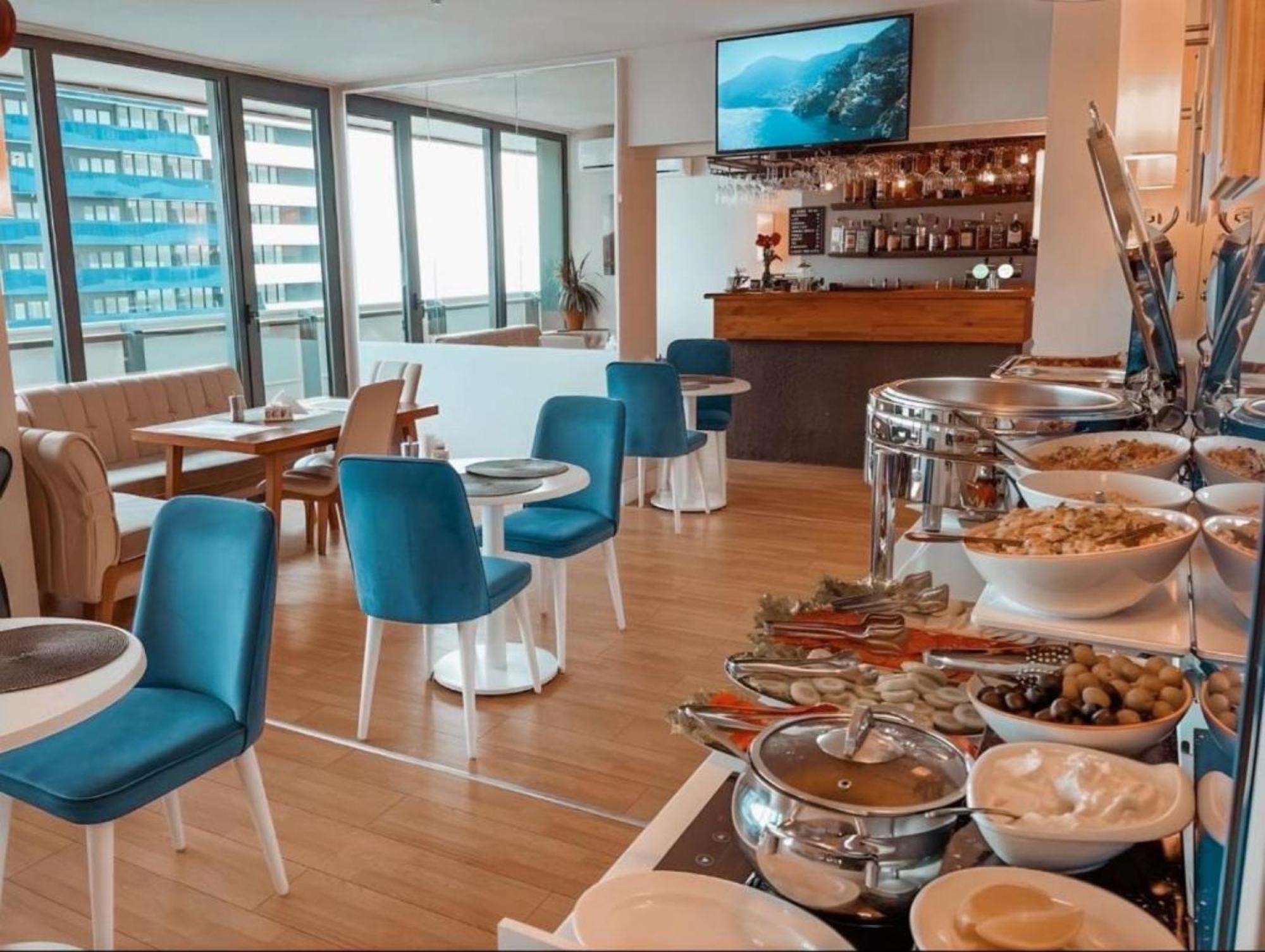 Delux Sea View Aparthotel In Orbi City Батуми Экстерьер фото