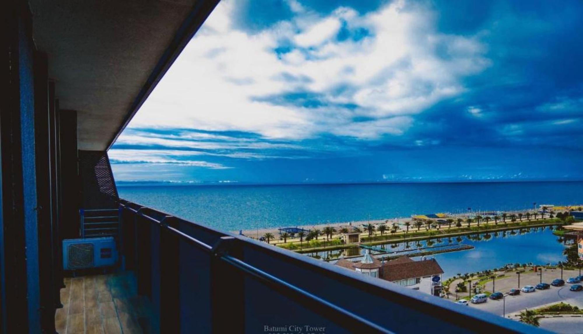 Delux Sea View Aparthotel In Orbi City Батуми Экстерьер фото