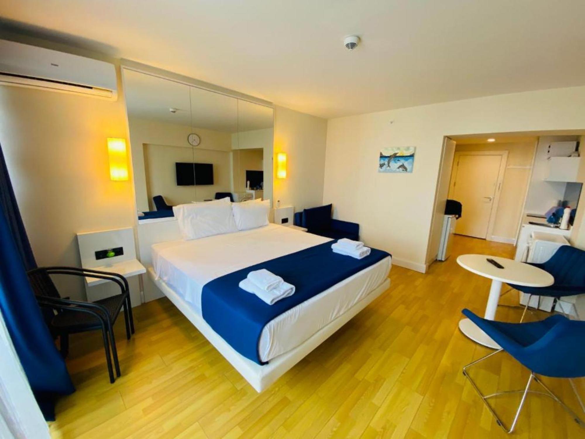 Delux Sea View Aparthotel In Orbi City Батуми Экстерьер фото